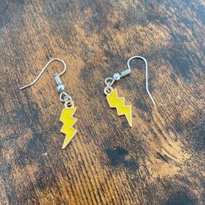 Yellow bowling stripe, leaving so probably never wear them just make them